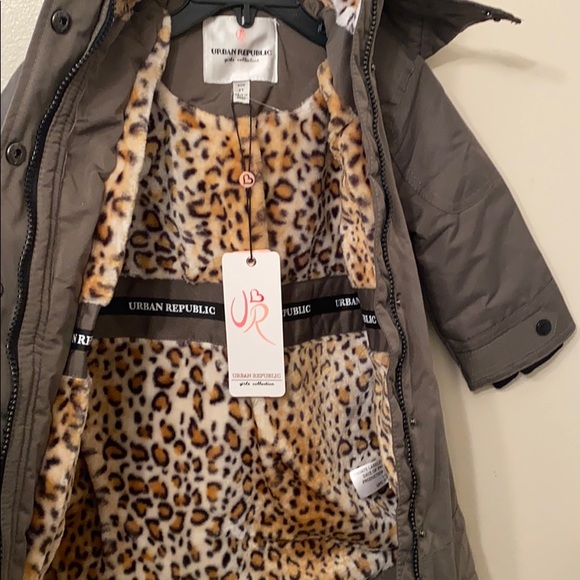 New Urban Republic Girls Olive & soft Leopard coat - Picture 2 of 10